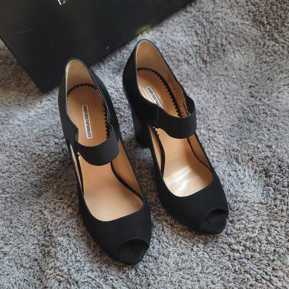 🍒EUC🍒 EMPORIO ARMANI LEATHER SUEDE PUMPS